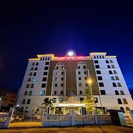 קואלה טרנגאנו The Grand Puteri Hotel מראה חיצוני תמונה