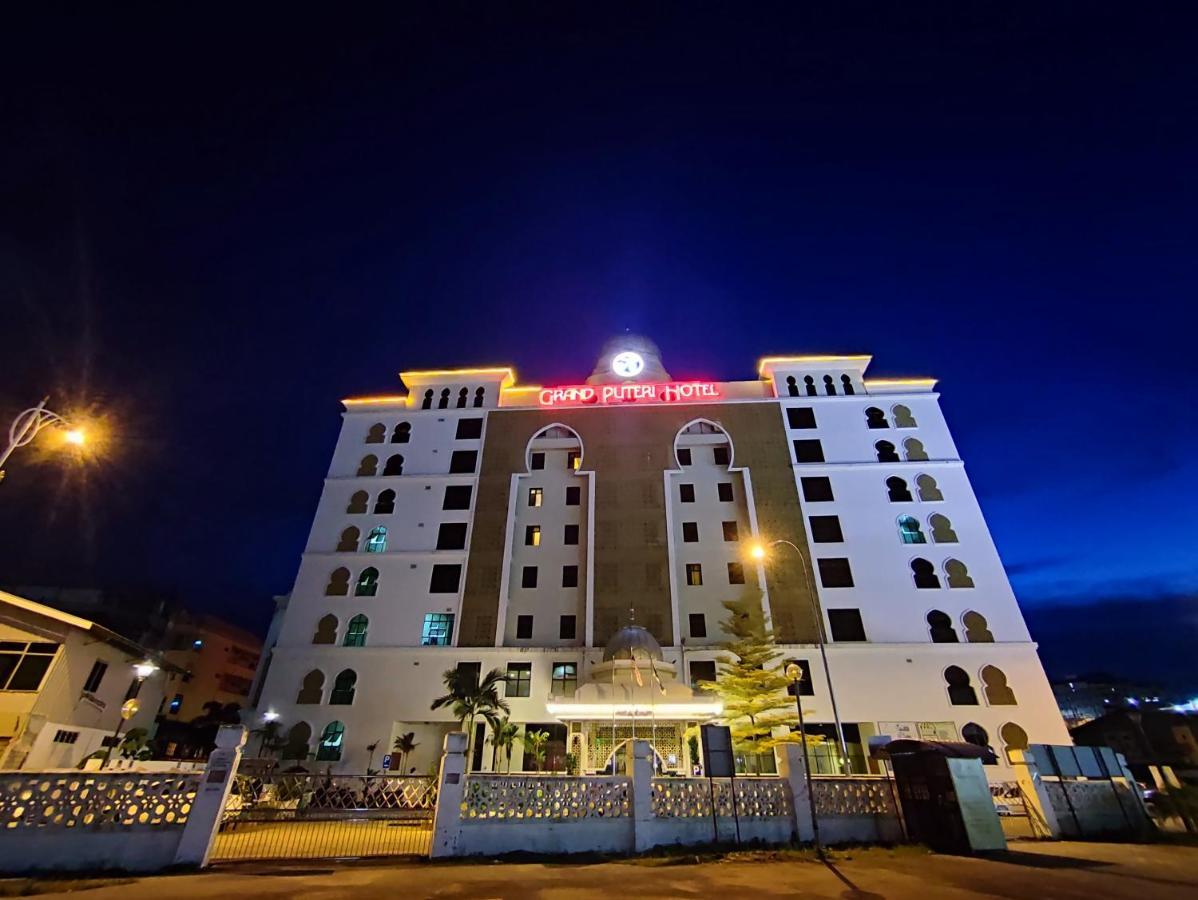 קואלה טרנגאנו The Grand Puteri Hotel מראה חיצוני תמונה