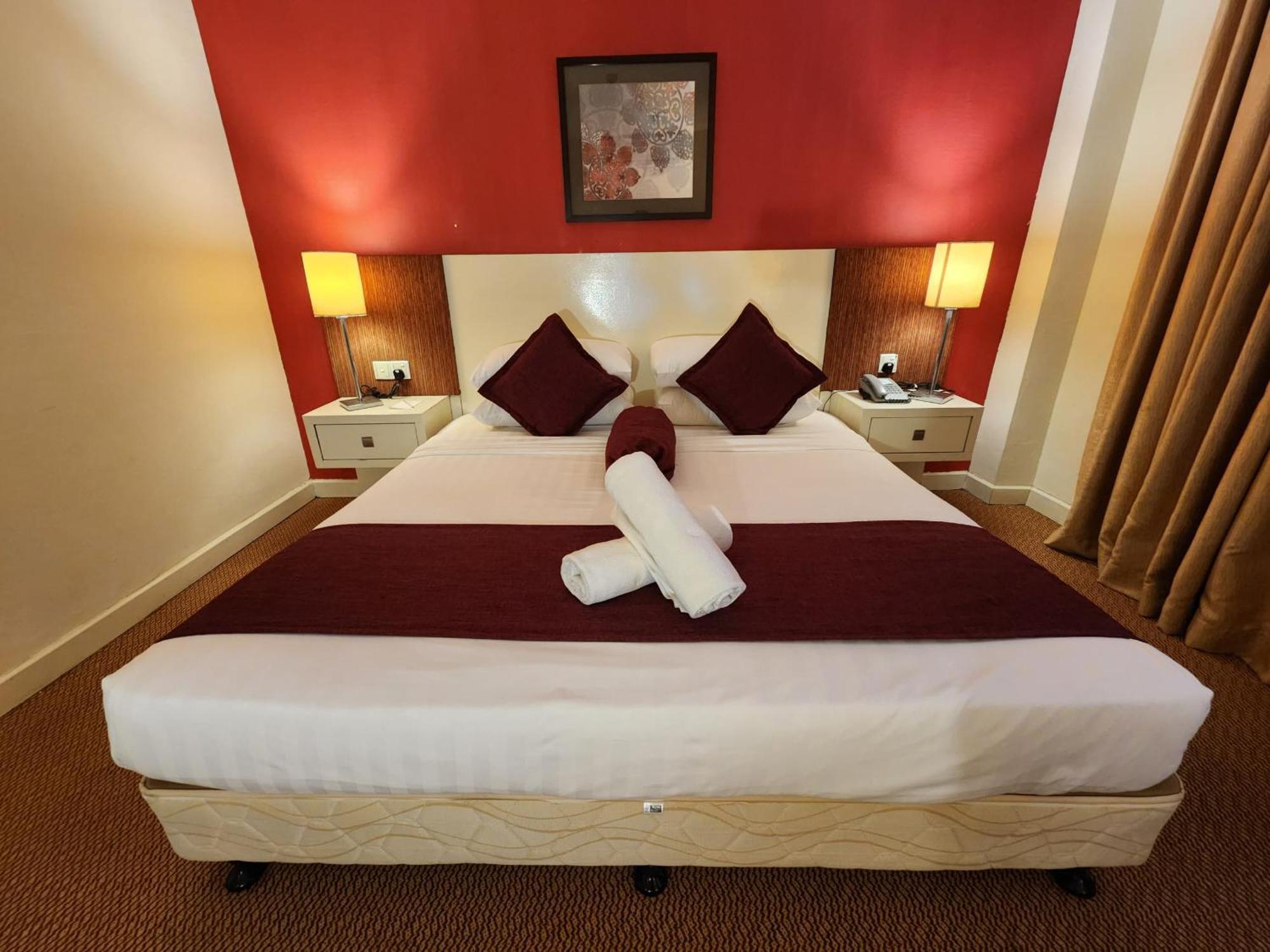 קואלה טרנגאנו The Grand Puteri Hotel מראה חיצוני תמונה