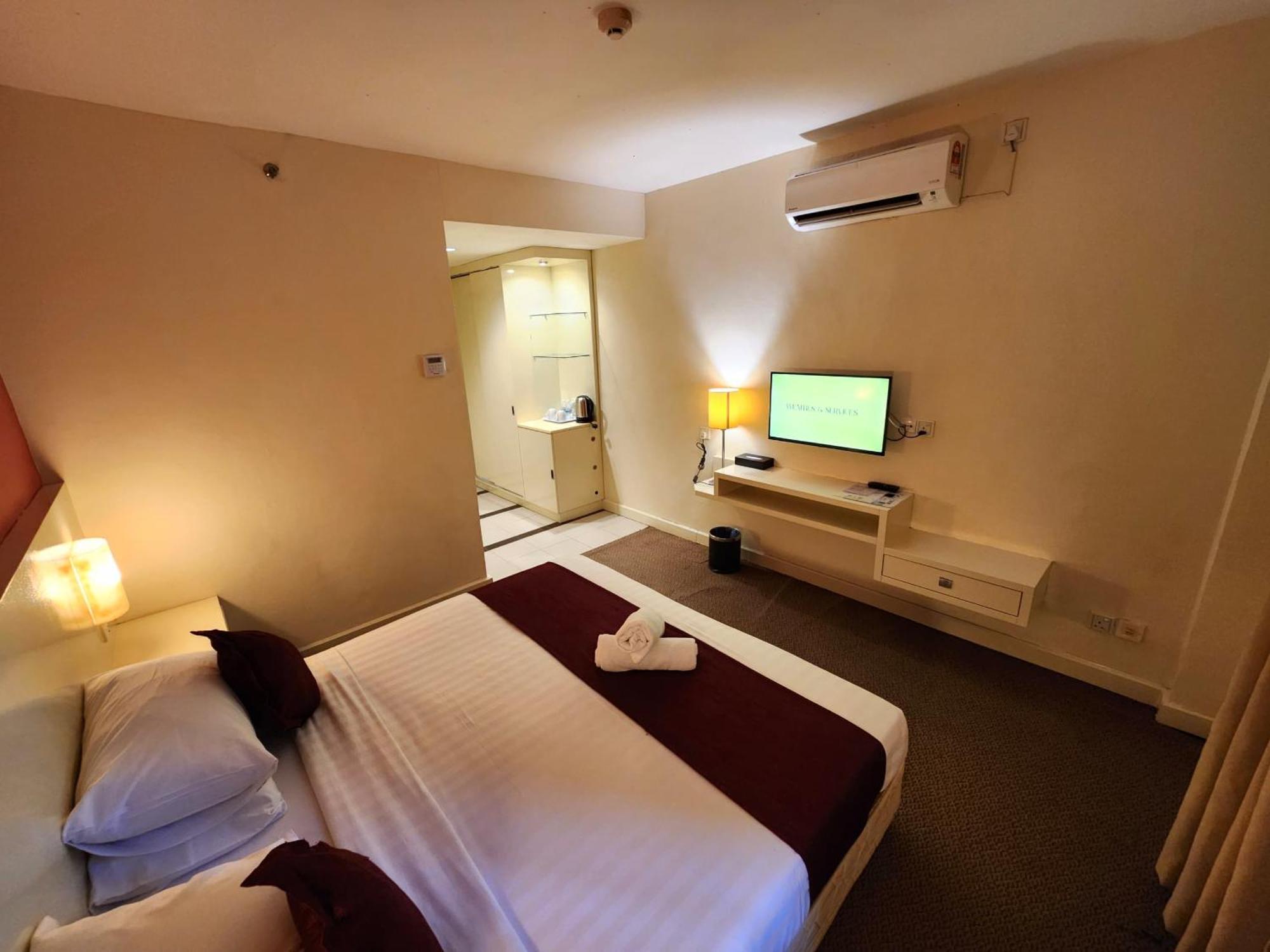קואלה טרנגאנו The Grand Puteri Hotel מראה חיצוני תמונה