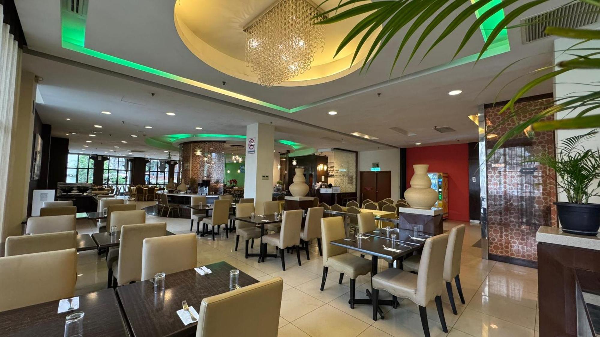 קואלה טרנגאנו The Grand Puteri Hotel מראה חיצוני תמונה