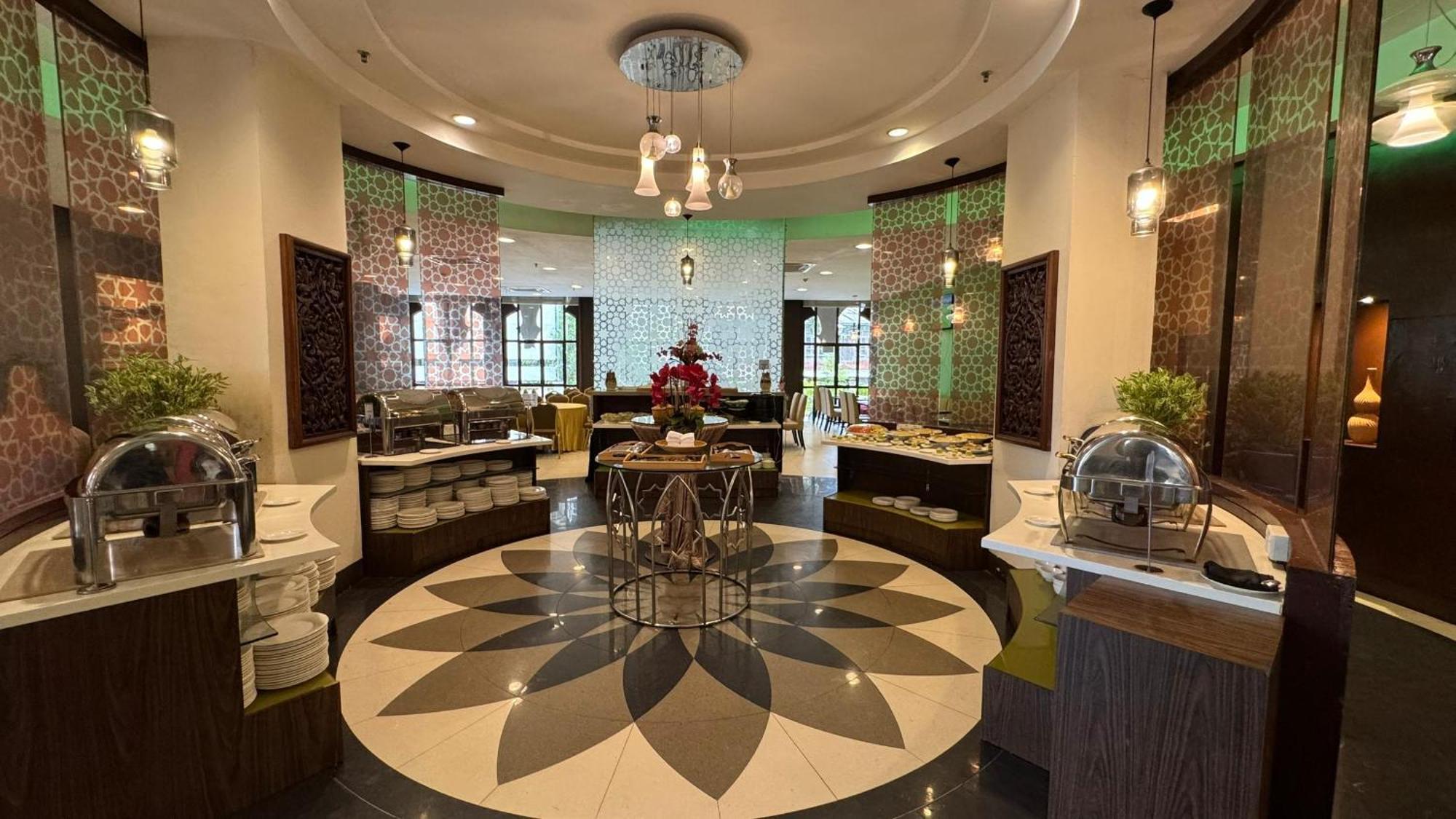 קואלה טרנגאנו The Grand Puteri Hotel מראה חיצוני תמונה