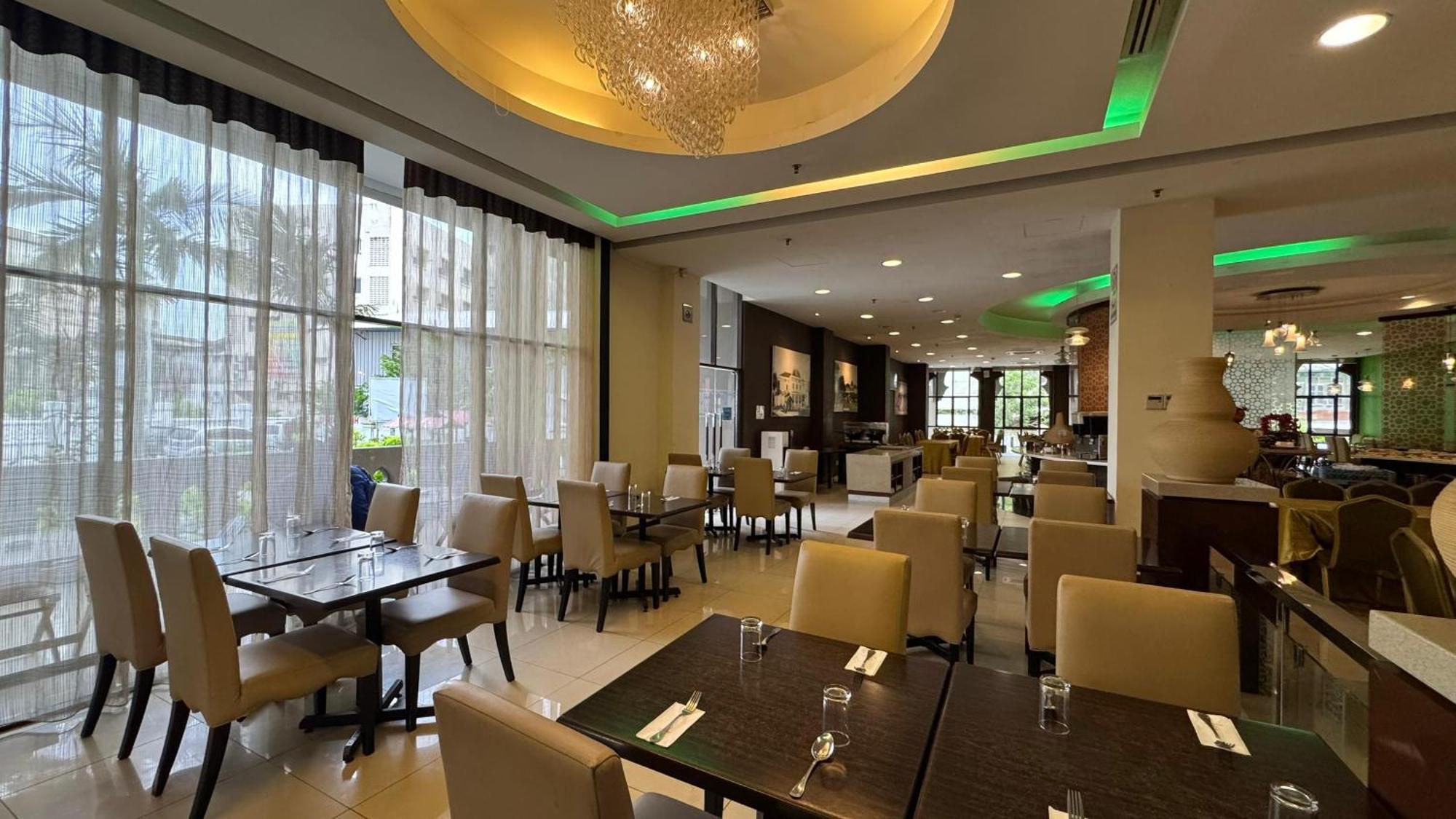 קואלה טרנגאנו The Grand Puteri Hotel מראה חיצוני תמונה