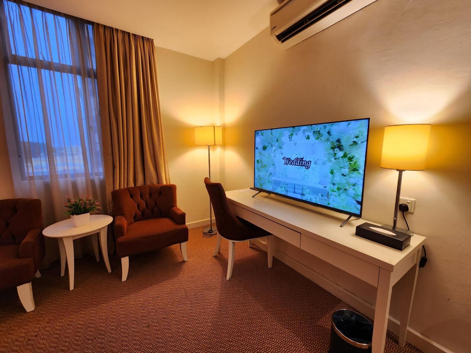 קואלה טרנגאנו The Grand Puteri Hotel מראה חיצוני תמונה