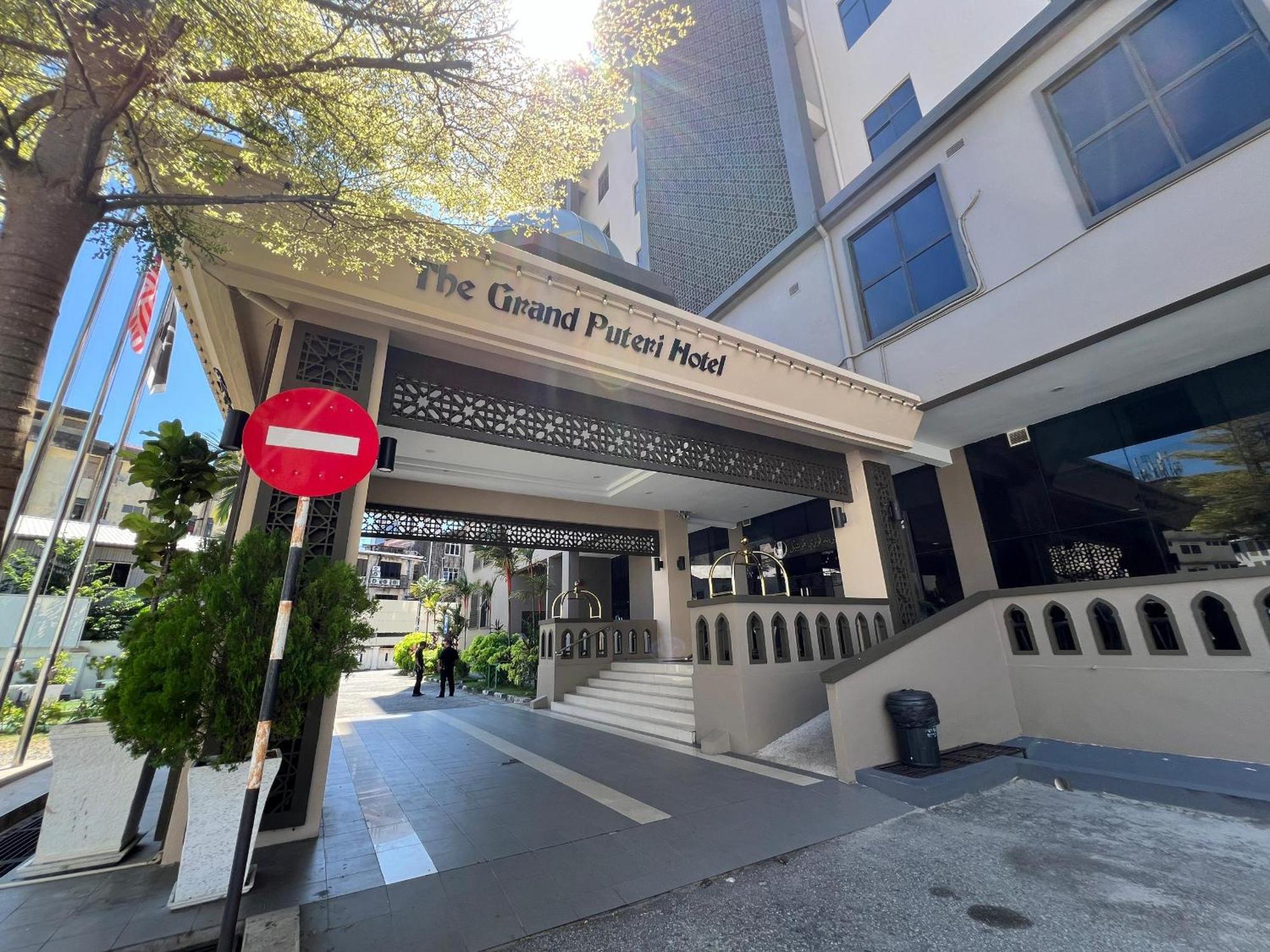 קואלה טרנגאנו The Grand Puteri Hotel מראה חיצוני תמונה